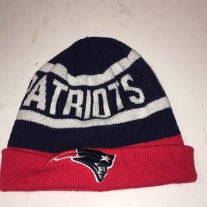 NFL TEAM APPAREL PATRIOTS WINTER HAT OSFA.